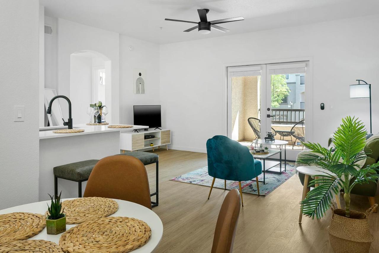 Cozysuites Glendale By The Stadium With Pool 03 ภายนอก รูปภาพ